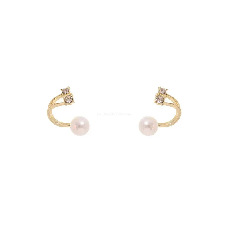 1pc New Pearl Earrings Silver Needle Hypoallergenic Earrings Exquisite Heart Shape Stud Earrings for Women Fashion Party Jewelry